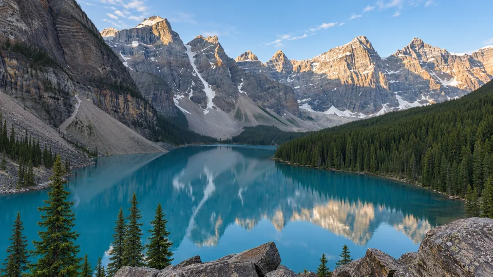 Moraine Lake and the Valley of the Ten Peaks in Banff National Park, Canada