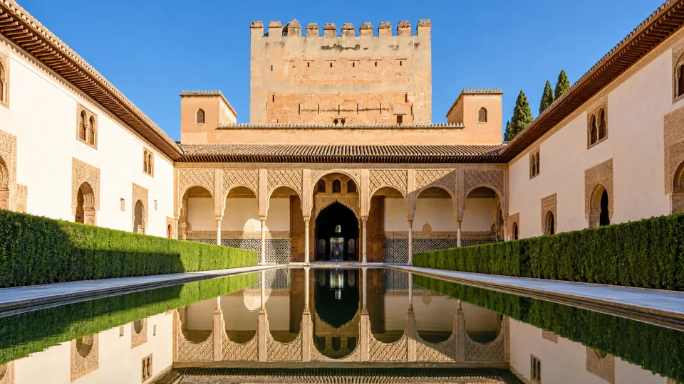 Court of the Myrtles reflecting pool and Comares Tower